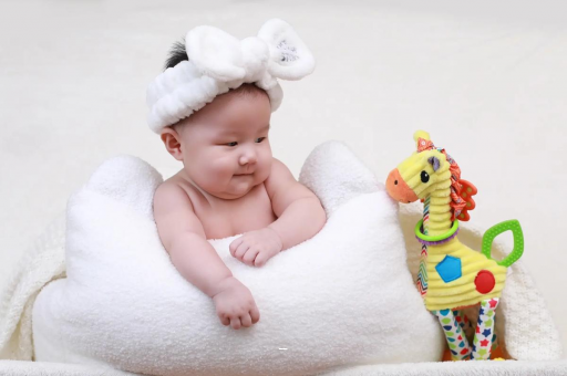 临沂宝宝几个月翻身 临沂宝宝几个月翻身